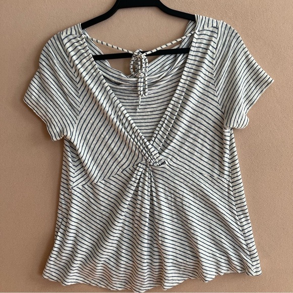 Anthropologie Maeve Coastal 100% Linen Striped Horizon Short Sleeve Top in Small - Picture 4 of 10